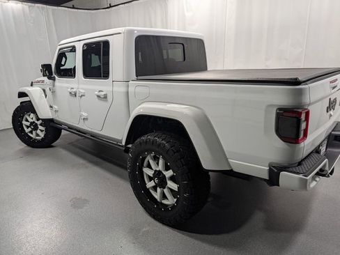 Used 2021 Jeep Gladiator Overland AWD/4WD image 7