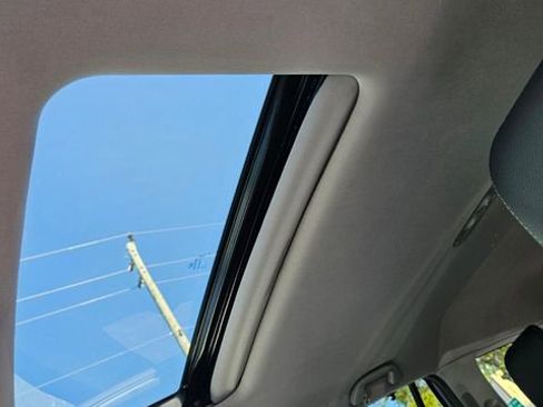 Certified 2022 Honda Pilot Special Edition image 7