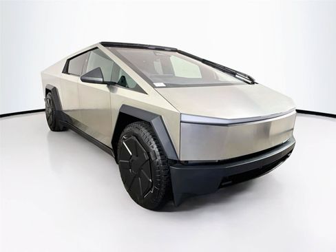 Used 2024 Tesla Cybertruck Cyberbeast AWD/4WD image 8