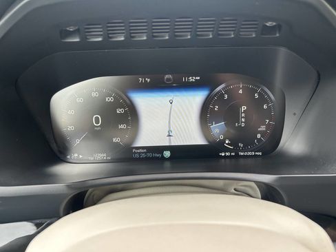Used 2017 Volvo XC90 T6 Momentum w/ Vision Package AWD/4WD image 28