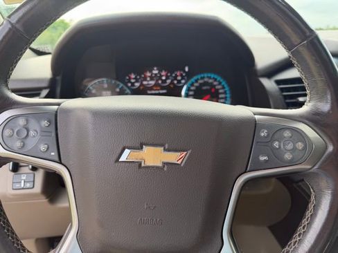 Used 2017 Chevrolet Suburban Premier RWD image 12