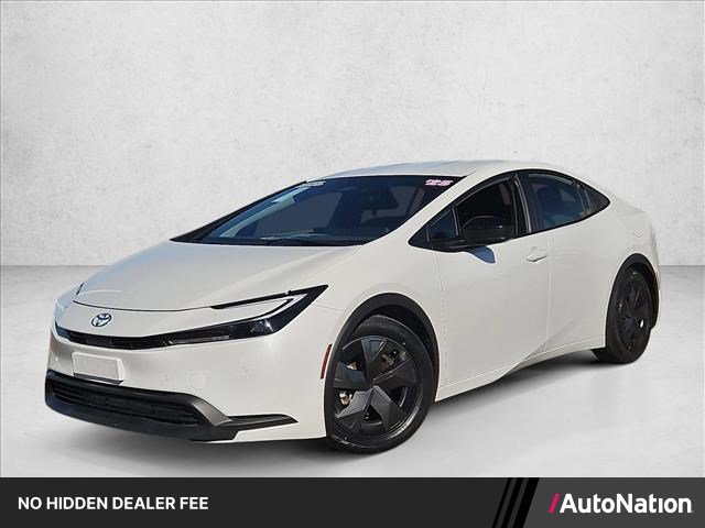 Used 2025 Toyota Prius LE FWD image 1