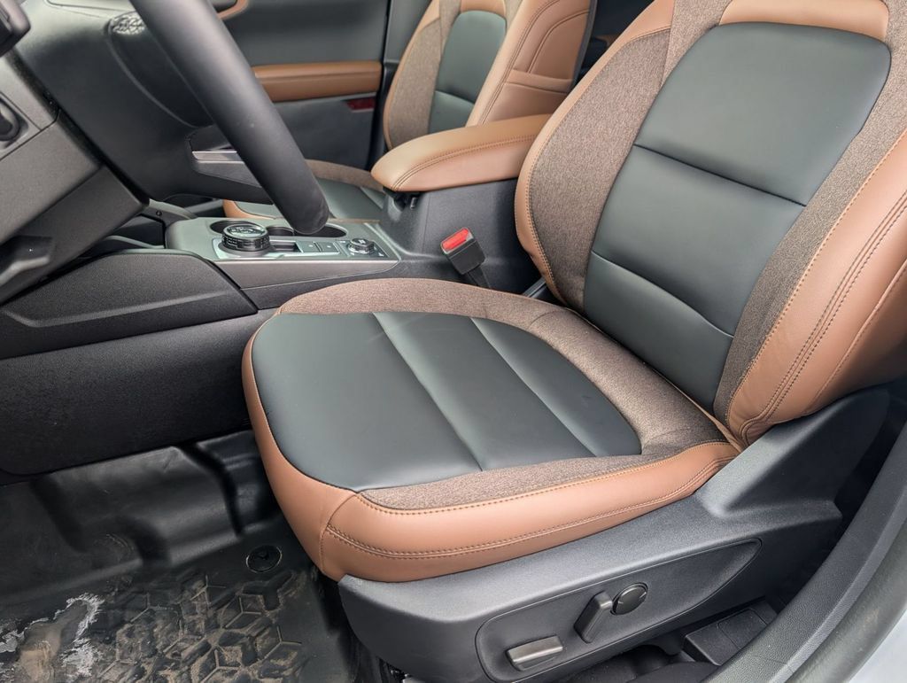 New 2025 Ford Bronco Sport Outer Banks w/ Sasquatch Outer Banks Package AWD/4WD image 22
