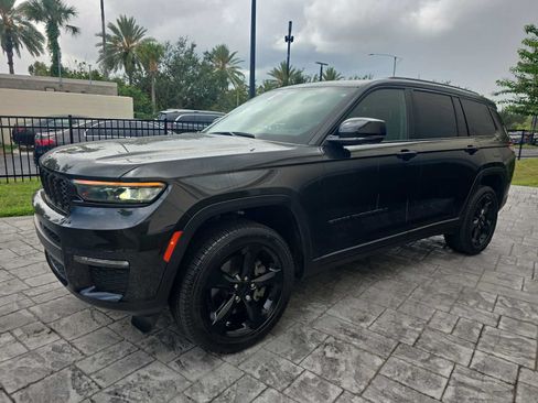 Used 2024 Jeep Grand Cherokee L Limited w/ Black Appearance Package RWD image 7