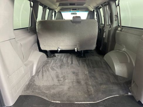 Used 2017 Chevrolet Express 2500 LS RWD image 6
