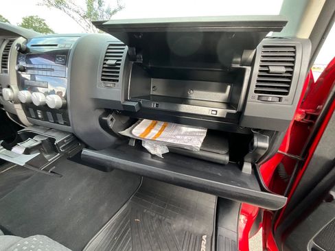 Used 2013 Toyota Tundra 4x4 Regular Cab Long Bed w/ SR5 Pkg image 24