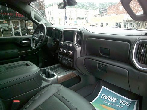 Used 2022 GMC Sierra 3500 Denali w/ Technology Package image 11