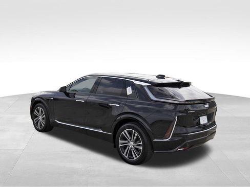 New 2026 Cadillac Lyriq Luxury image 3