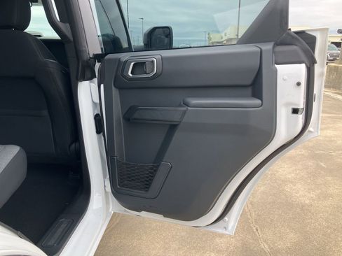 New 2025 Ford Bronco 4-Door image 15