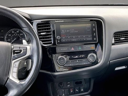 Used 2018 Mitsubishi Outlander GT AWD/4WD image 9