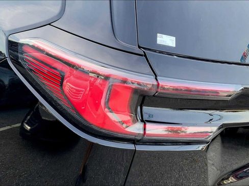 New 2025 GMC Acadia Elevation image 14