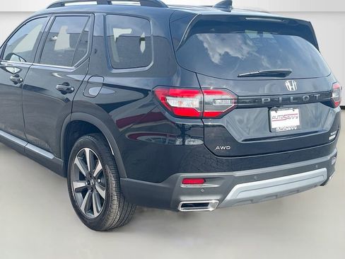Used 2025 Honda Pilot Elite image 5