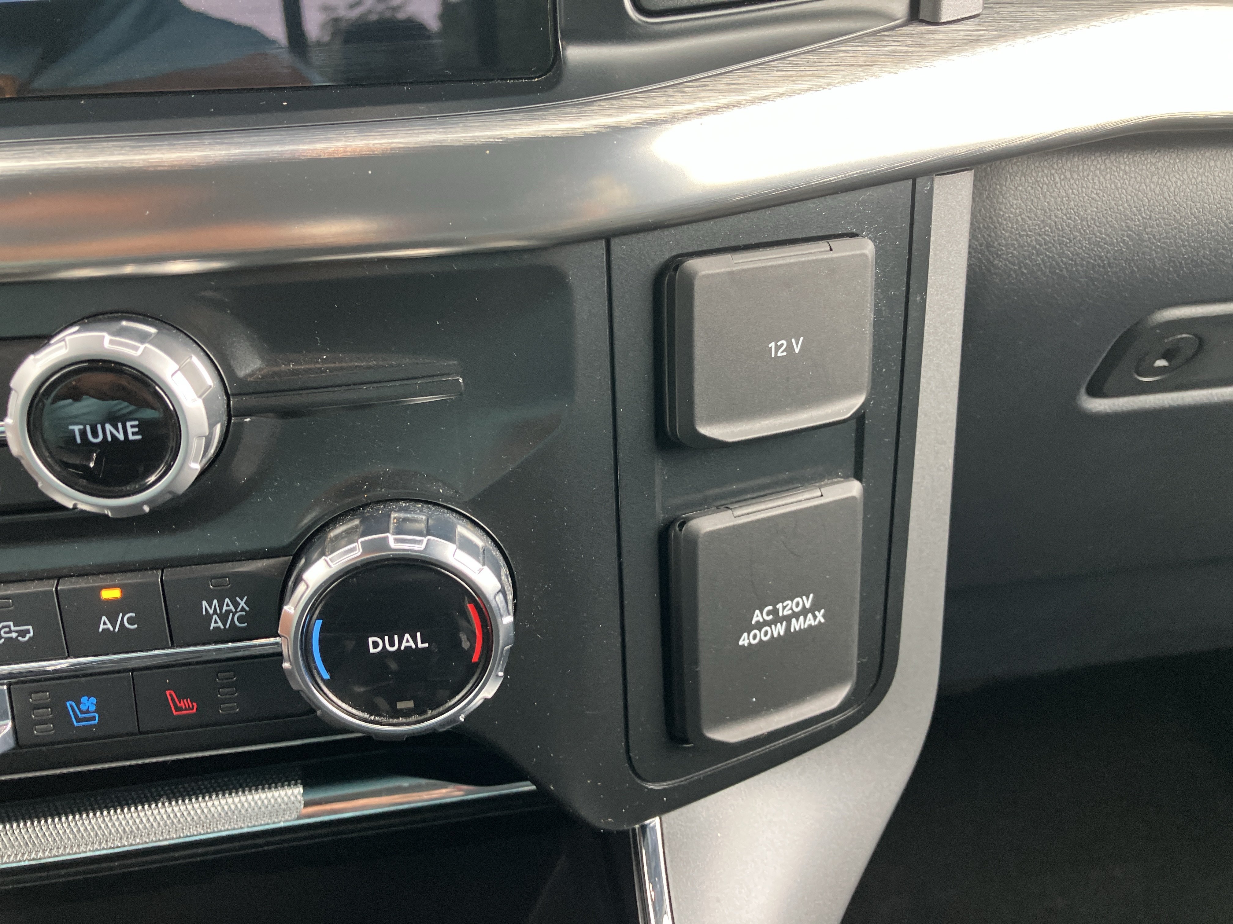 Used 2022 Ford F150 Lariat AWD/4WD image 29