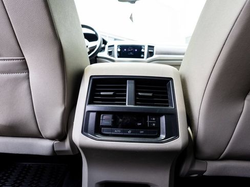 Used 2021 Volkswagen Atlas SE w/ Panoramic Sunroof Package FWD image 50