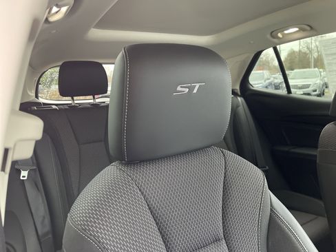 Used 2022 Buick Envision Preferred image 37