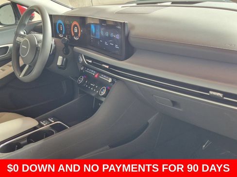 Used 2025 Hyundai Sonata SEL FWD image 31