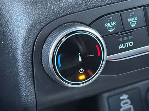 Used 2025 Ford Escape ST-Line FWD image 29