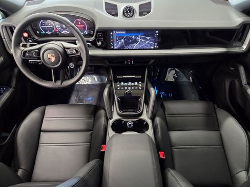 New 2026 Porsche Cayenne Coupe AWD/4WD image 13