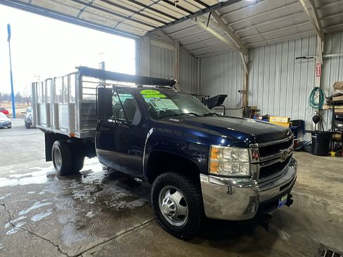 Used 2010 Chevrolet Silverado 3500 W/T w/ Snow Plow Prep Package image 16