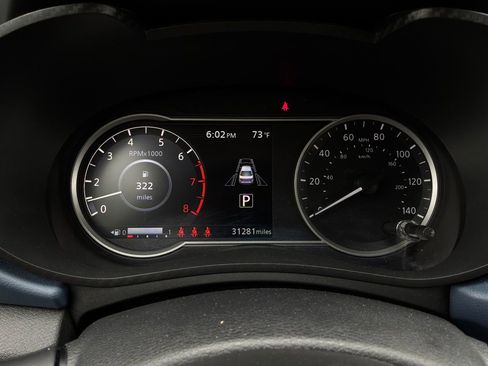 Used 2025 Nissan Versa SV FWD image 33