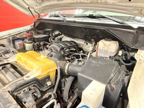 Used 2016 Nissan NV 2500 SV RWD image 14