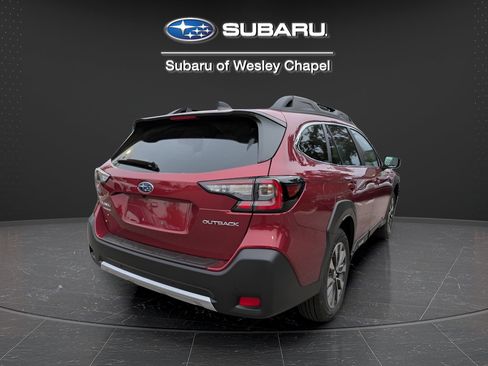 Used 2025 Subaru Outback Premium AWD/4WD image 4