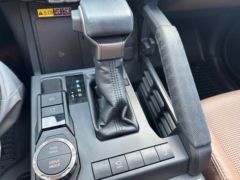 Used 2025 Toyota 4Runner Limited RWD image 9
