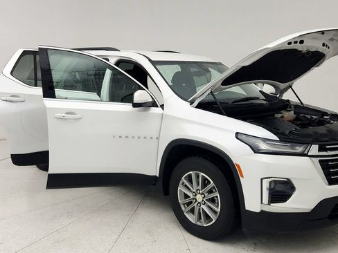 Certified 2023 Chevrolet Traverse LT FWD image 10