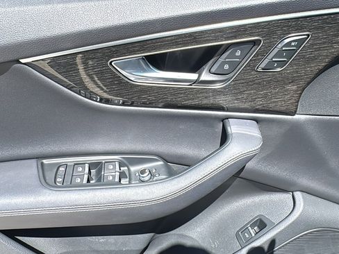 Used 2025 Audi Q7 3.0T Premium Plus AWD/4WD image 14