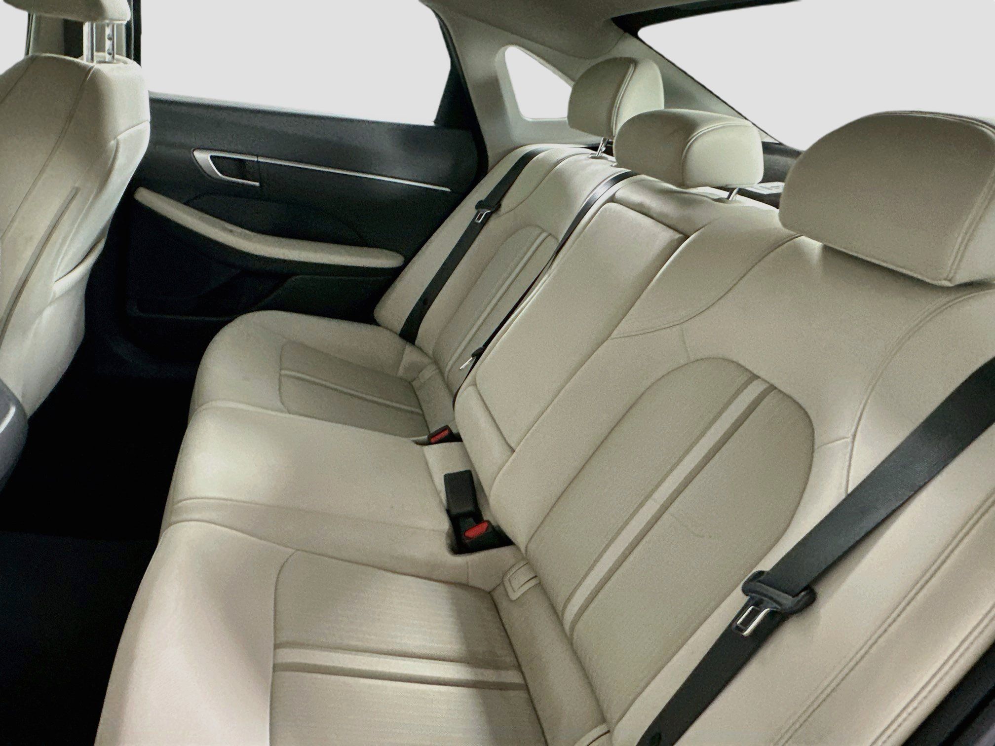Used 2025 Hyundai Sonata SEL FWD image 26