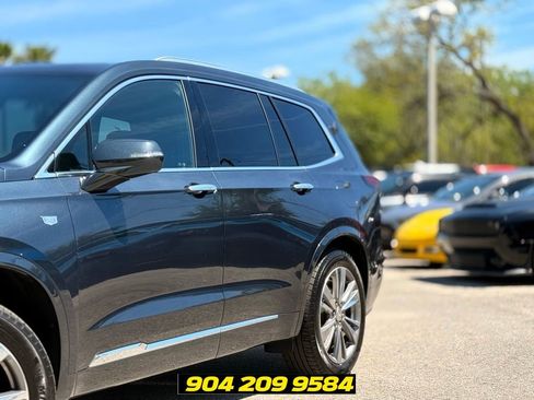 Used 2020 Cadillac XT6 Premium Luxury FWD image 3