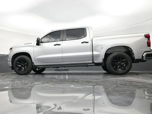 Used 2022 Chevrolet Silverado 1500 Custom RWD image 21