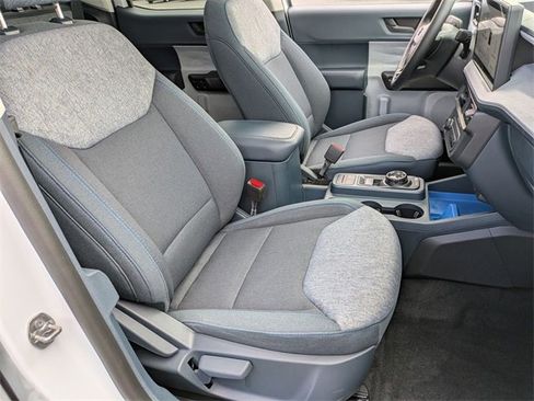 New 2025 Ford Maverick XLT w/ XLT Luxury Package image 38