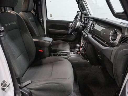 Used 2023 Jeep Gladiator Overland image 22