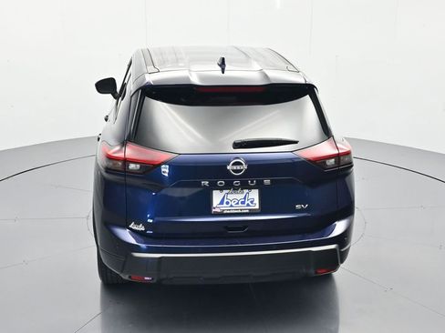 Certified 2024 Nissan Rogue SV FWD image 33