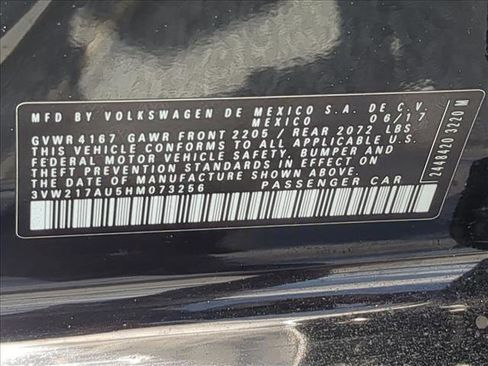 Used 2017 Volkswagen Golf S FWD image 28