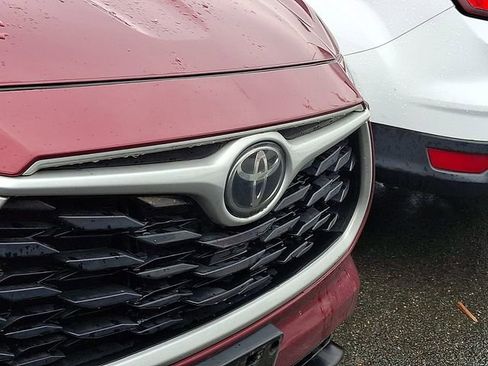 Used 2023 Toyota Highlander XLE image 5