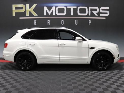 Used 2017 Bentley Bentayga image 10