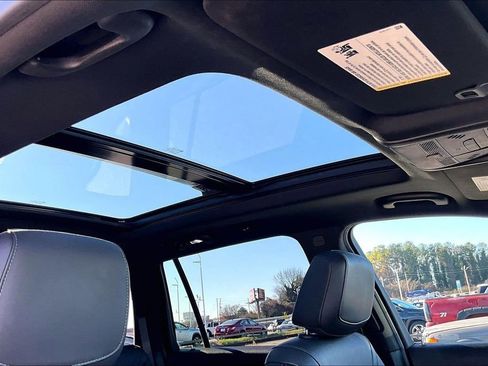 Used 2020 Cadillac XT6 Premium Luxury image 22