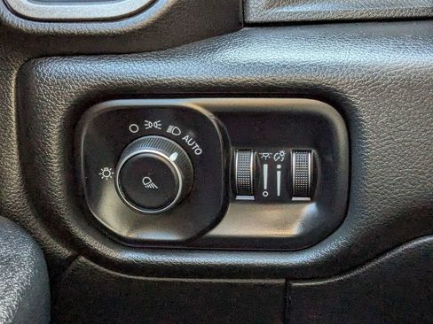 Used 2020 RAM 2500 Tradesman w/ Chrome Appearance Group AWD/4WD image 20
