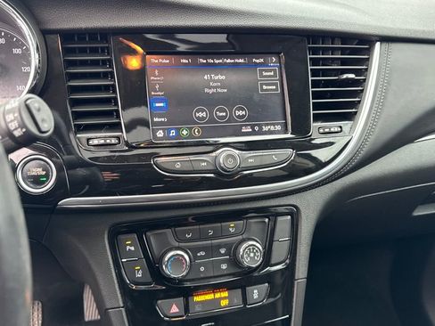 Used 2022 Buick Encore Preferred w/ Safety Package II image 22