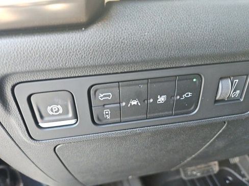 New 2025 GMC Hummer EV 2X image 25