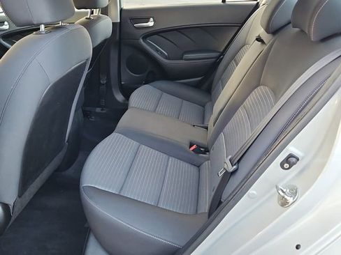 Used 2018 Kia Forte LX w/ LX Popular Package image 12