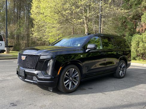 Used 2026 Cadillac Escalade Sport w/ Touring Package image 5