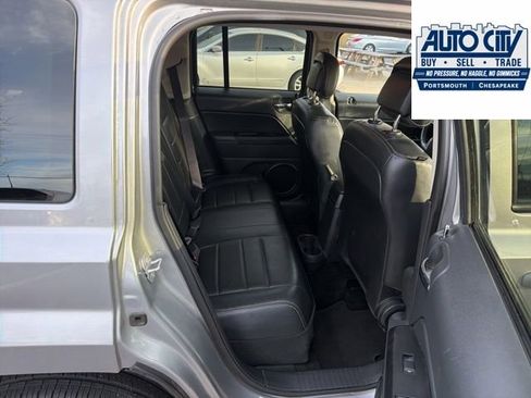Used 2016 Jeep Patriot High Altitude AWD/4WD image 31