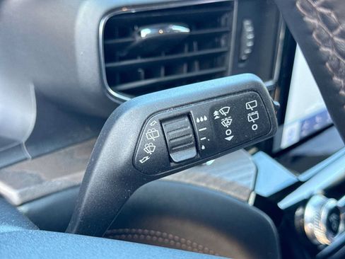 Used 2023 Ford Explorer Platinum w/ Technology Package AWD/4WD image 26