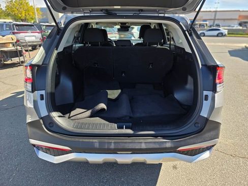 Used 2024 Kia Sportage LX image 11