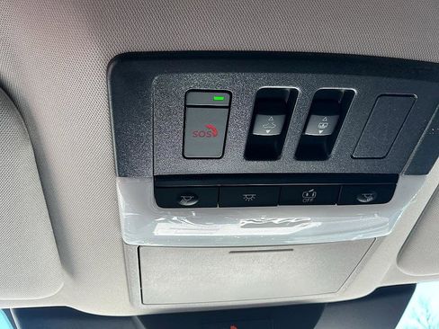 New 2026 Nissan Pathfinder Platinum image 20