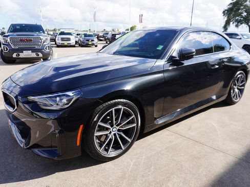 Used 2024 BMW 230i Coupe w/ Premium Package image 3