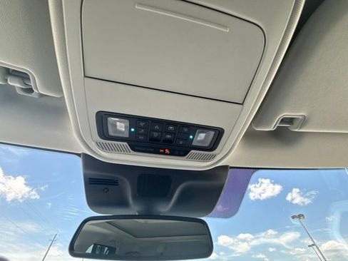 Used 2025 Ford Expedition Active AWD/4WD image 31